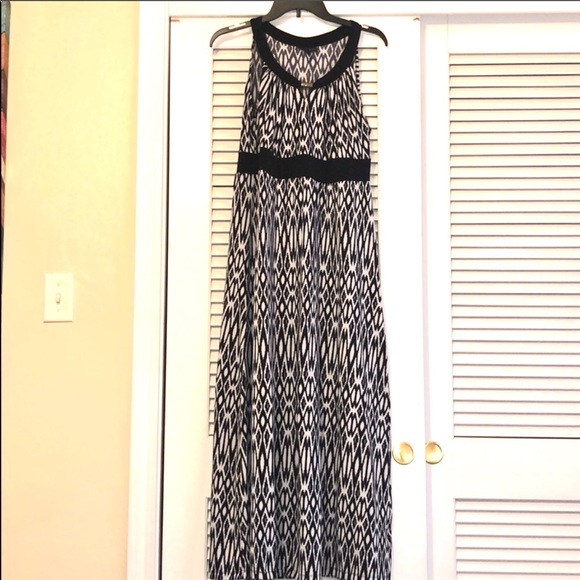 black and white petite maxi dress